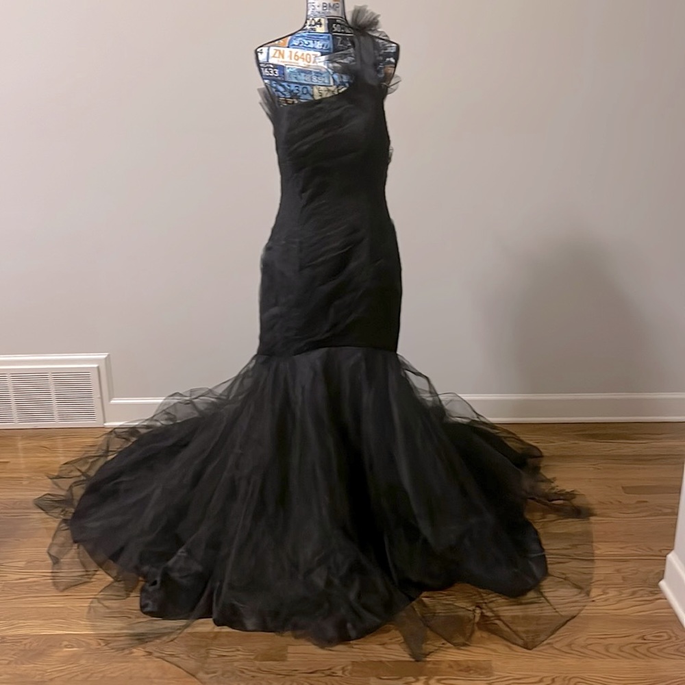 Exquisite Black Ball Gown Size US16